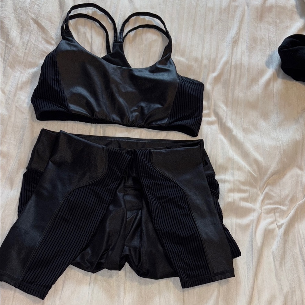 Fabletics workout set black metallic